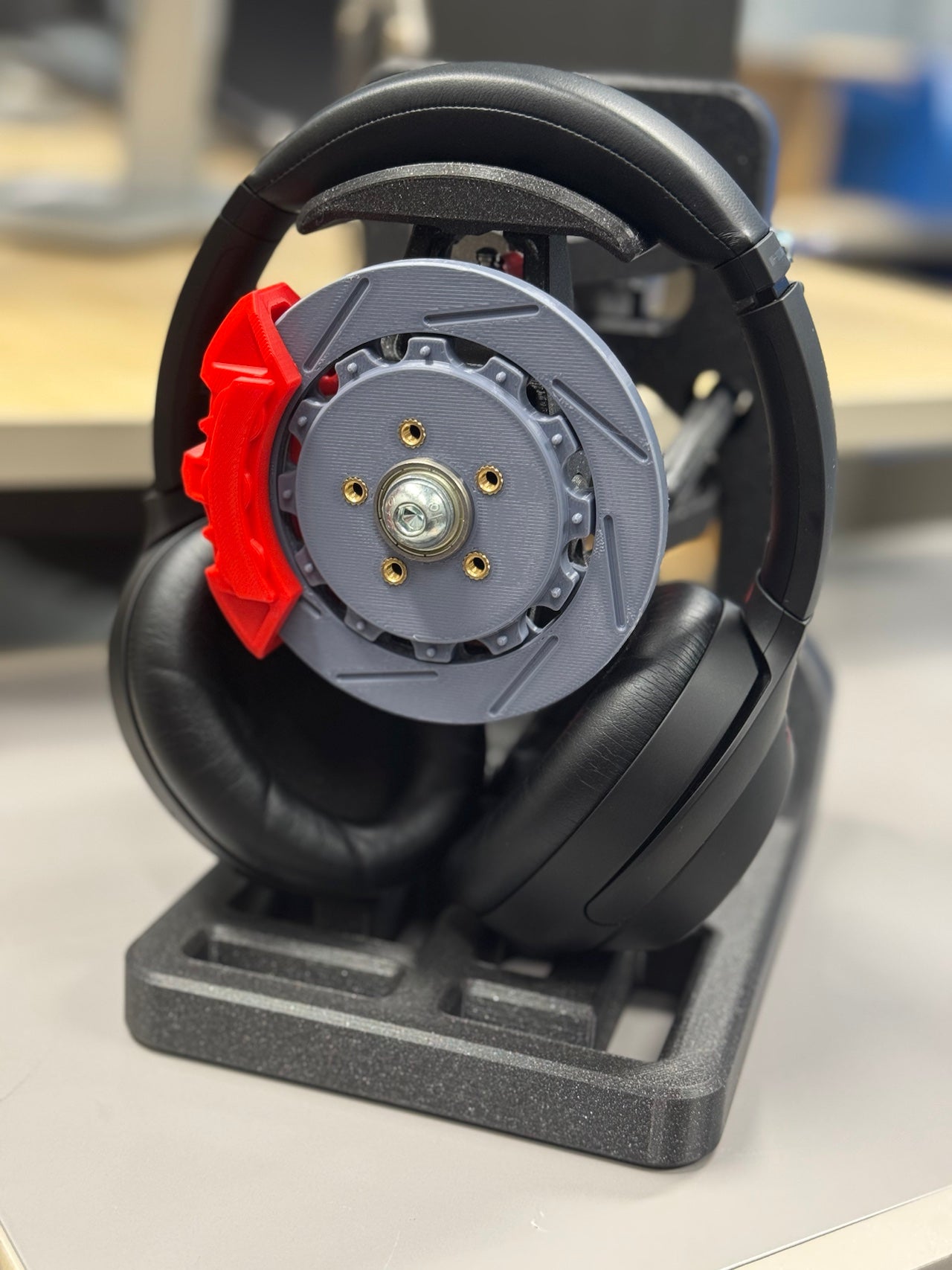 Car Wheel Headphone Holder – 3D Printed Suspension Stand